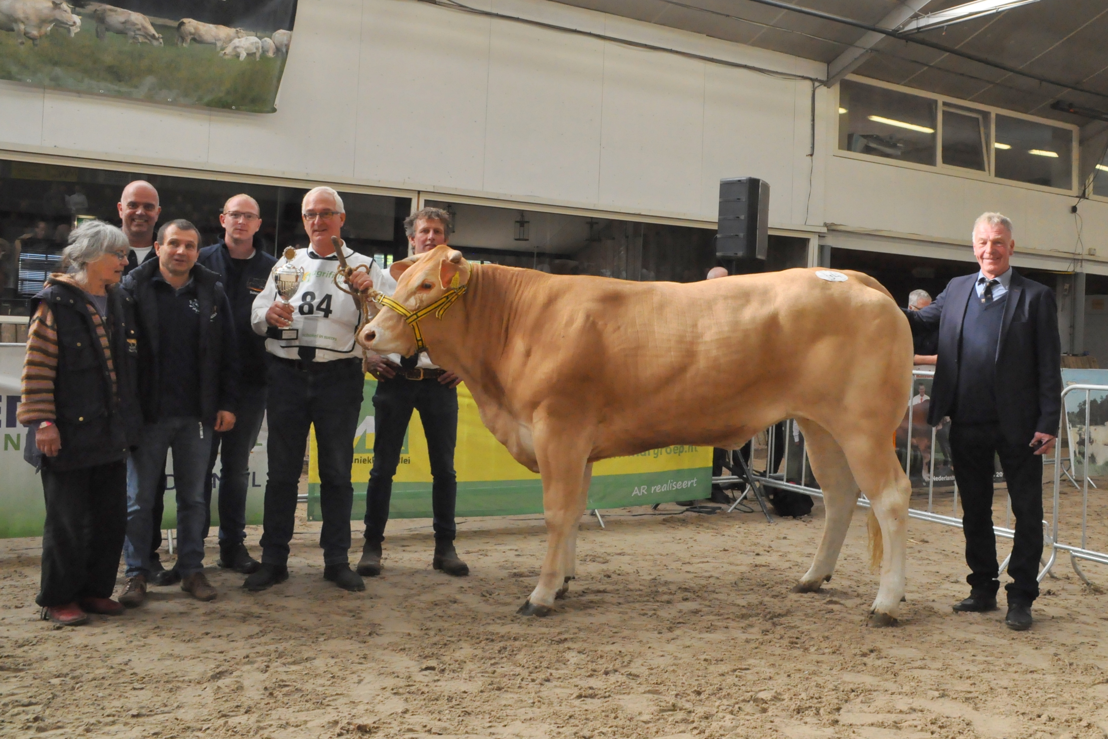 Nharielle du Moulin gekozen tot MIss Futur FIERBA