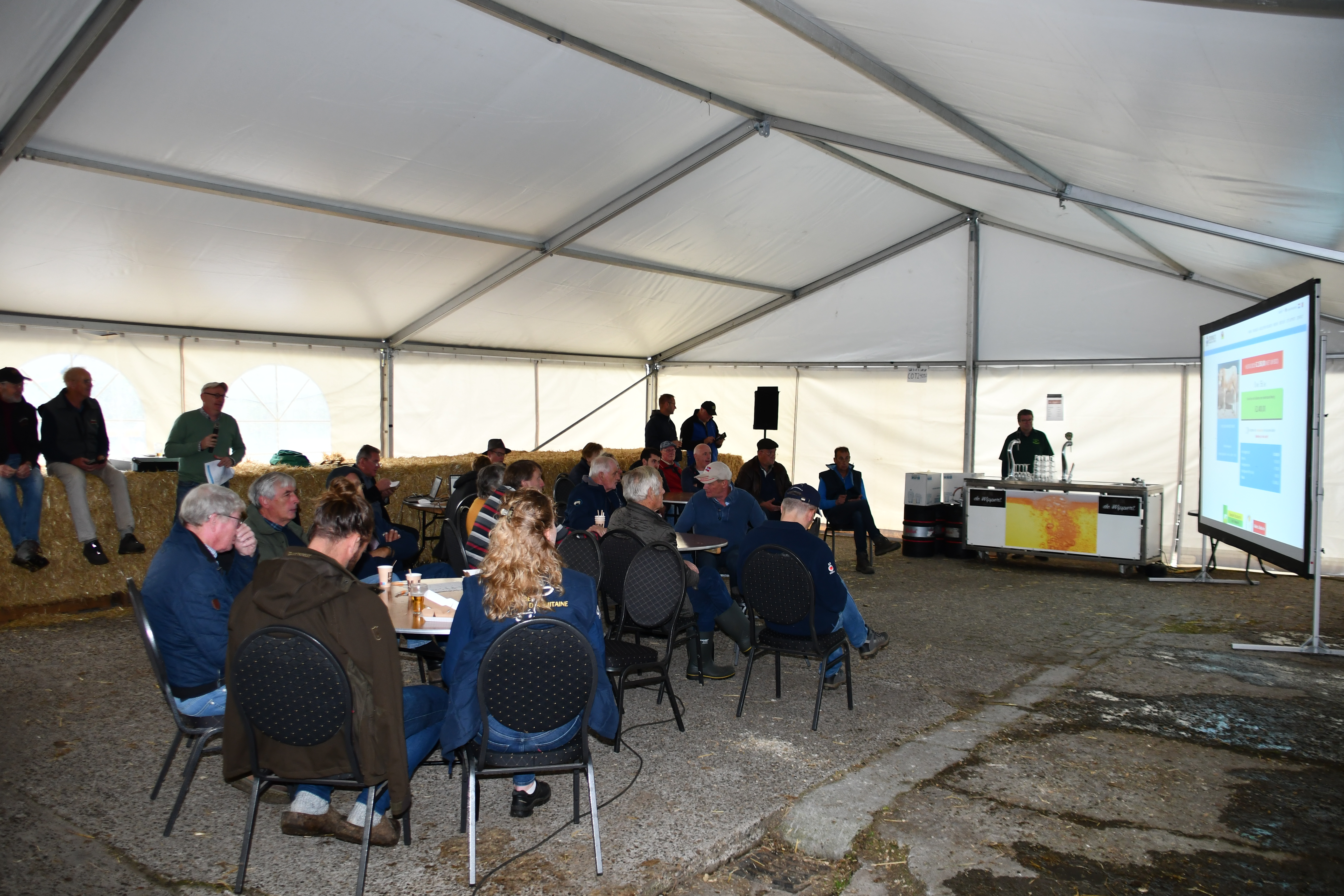 Online bieden op het opfokstation COT