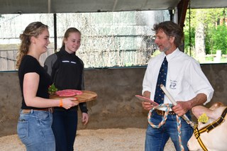 Koekange Roos en Lotte zorgen voor de prijzen