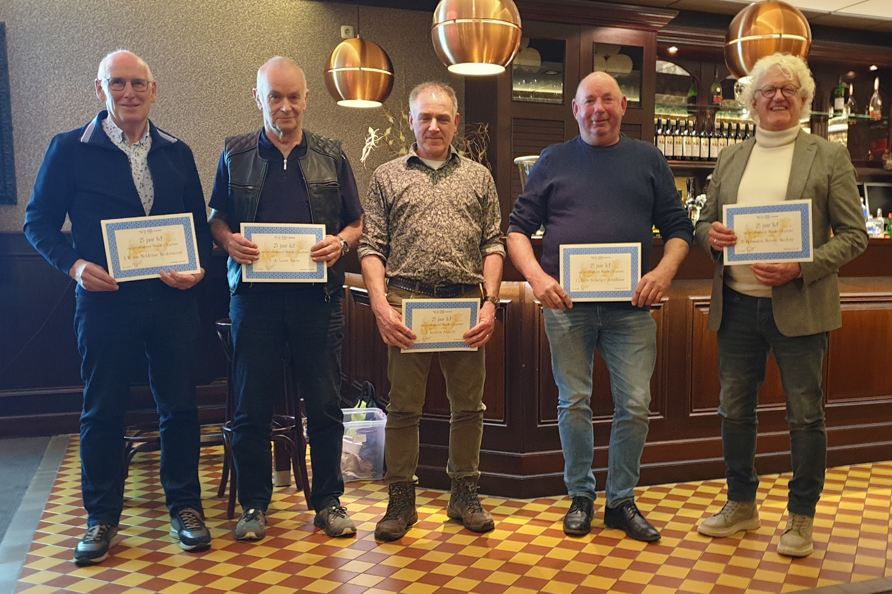 Jubilarissen gehuldigd