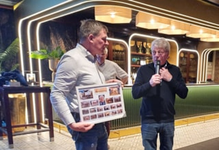 Wiekema bedankt stamboekvoorzitter Veldman